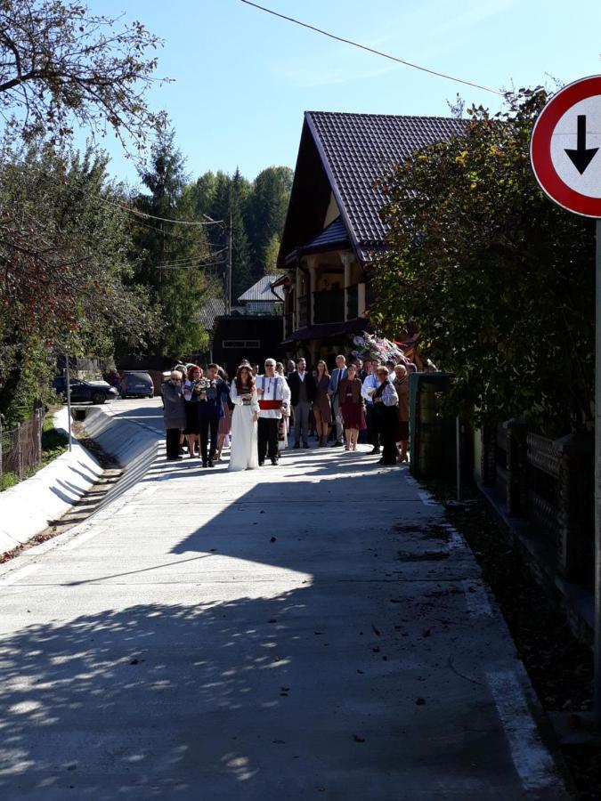 Hotel Karisma Kriss Sucevita Exterior foto