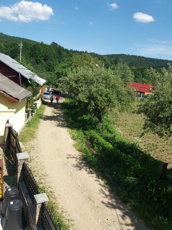 Hotel Karisma Kriss Sucevita Exterior foto